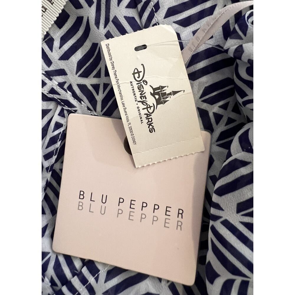 Blu Pepper semi-sheer Navy Geometric Cutout Back Long Sleeve Top Size Medium NWT - Picture 7 of 9